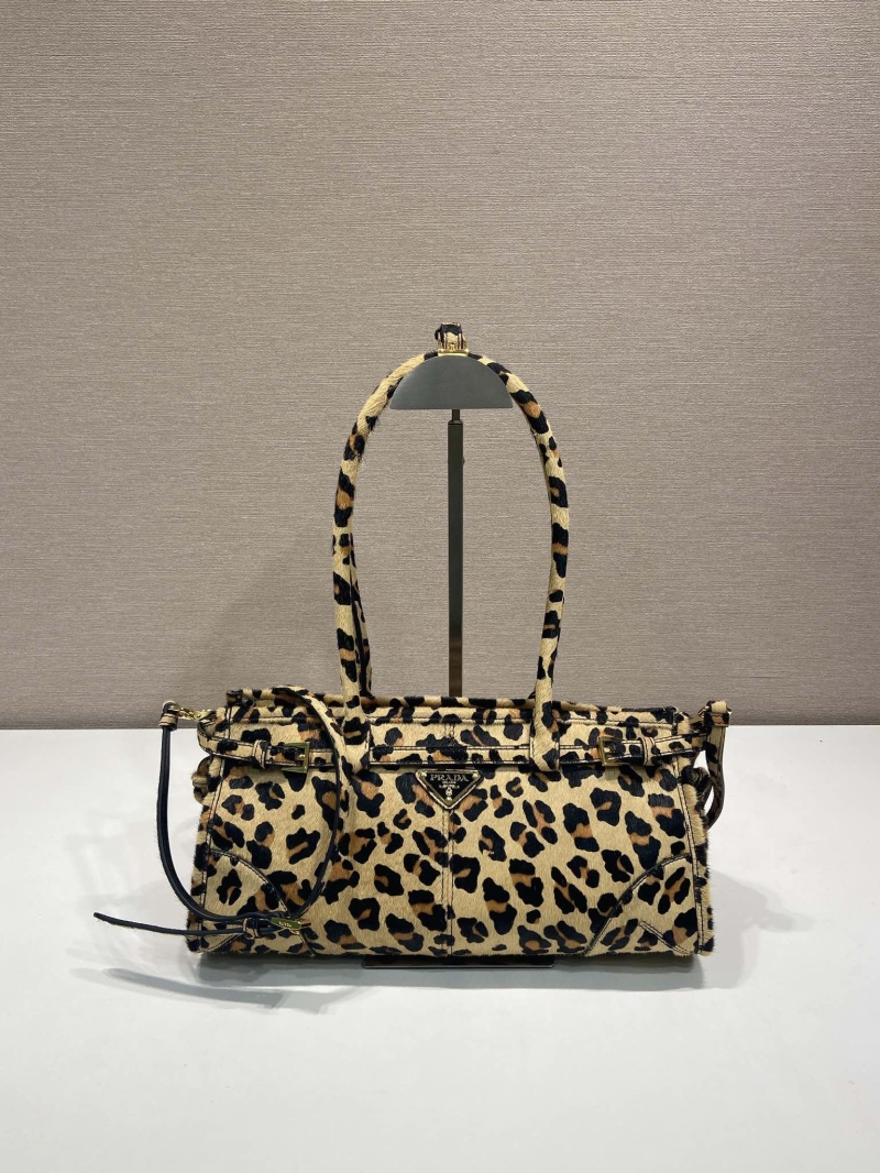 Pra*a top handle bags